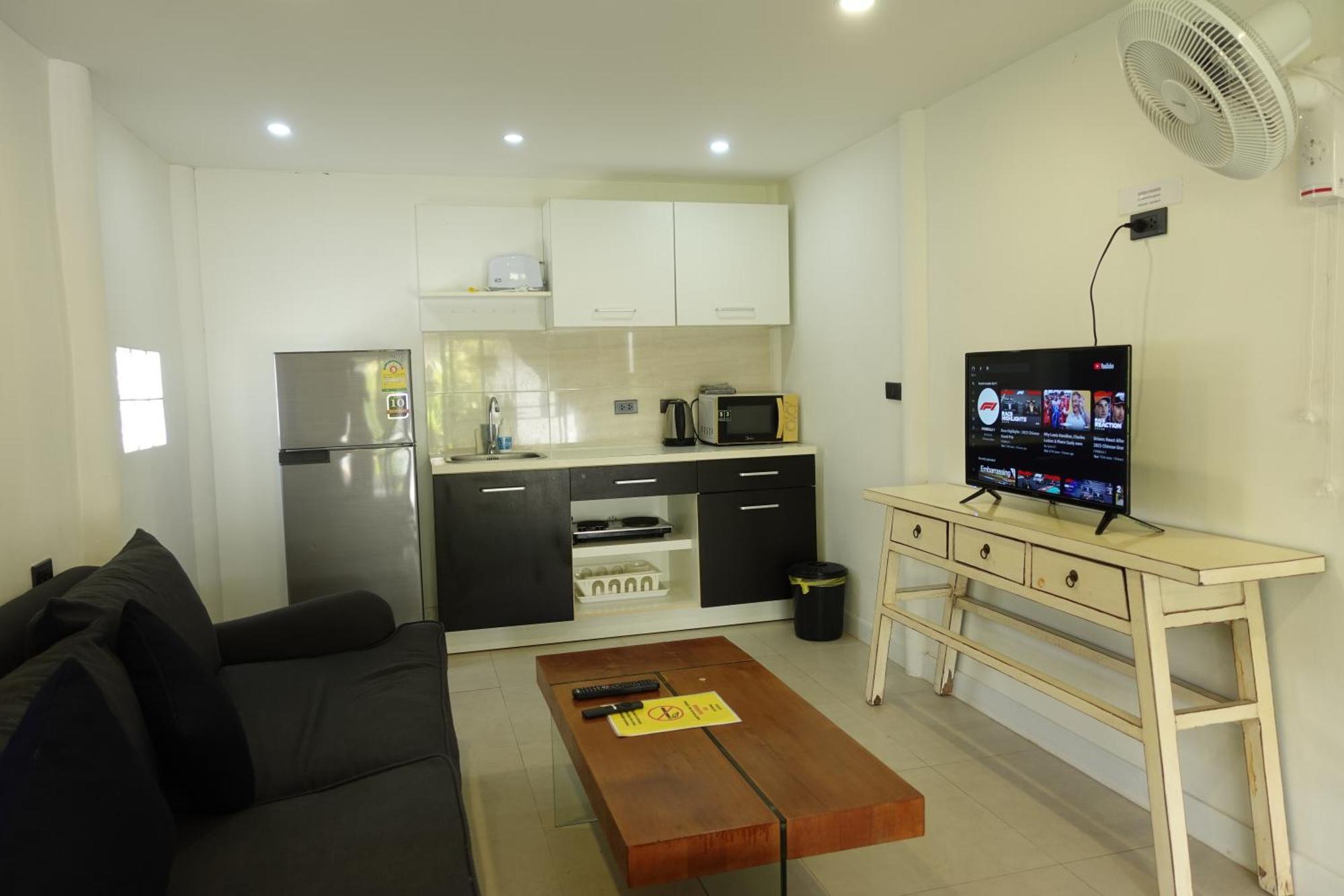 Aussieland Aparthotel *